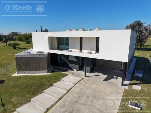 Casa a estrenar  Greenville Polo & Resort