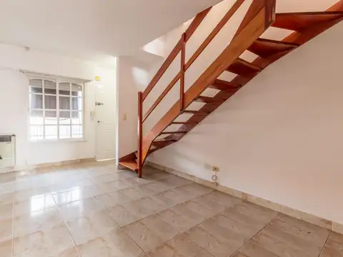 Depto Tipo Casa en Alquiler de 2 dormitorios
