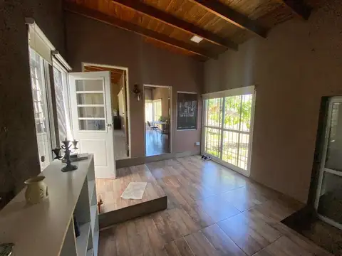 VENTA CASA EN VILLA GIARDINO 5 HAB CON PILETA