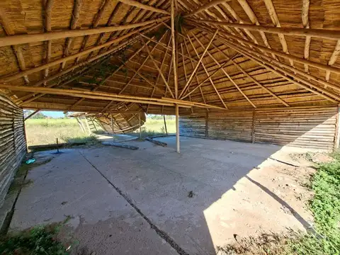 Terreno 12mts x 52,6mts, con Quincho en Cayastá