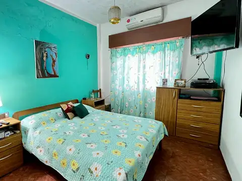 CASA 4 AMBIENTES VENTA EN VILLA CELINA + DEPTO
