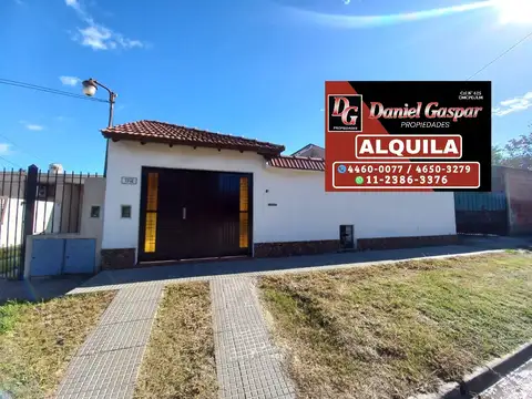 ALQUILER – CASA 5 AMBIENTES – 250 M2 TOTALES