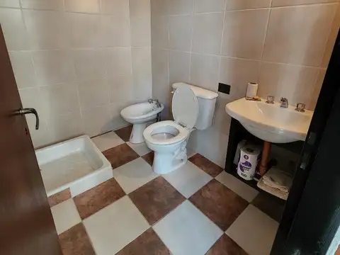 Depto Tipo Casa en Venta en Villa Dominico, USD 55.000