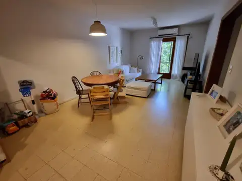 Depto Tipo Casa 3 ambientes con 2 baños