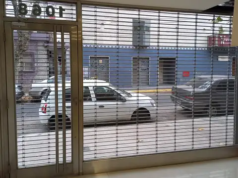 Local en Alquiler en Moron, $ 1.600.000