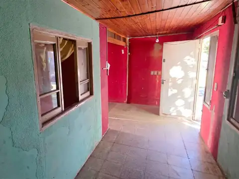 Casa 5 ambientes con 1 baño
