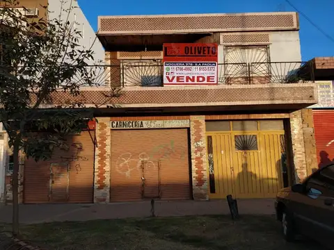 2 LOCALES CON AMPLIA VIVIENDA EN ZONA COMERCIAL