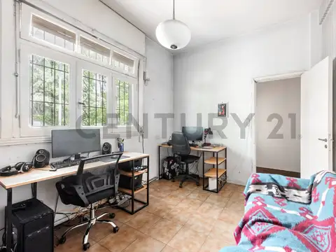 Departamento 7 ambientes con 2 baños