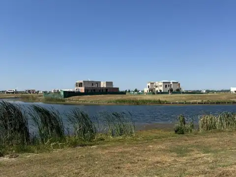 Lote en venta en Puertos Barrio Amarras