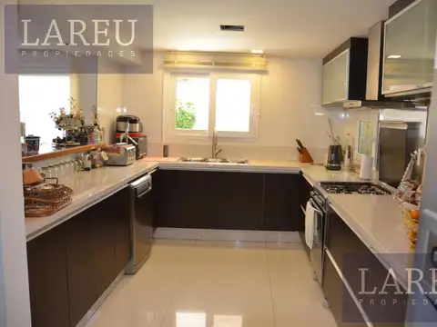 Casa en Venta de 4 dormitorios