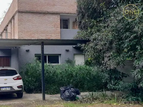 Casa en alquiler en complejo cerrado, en City Bell