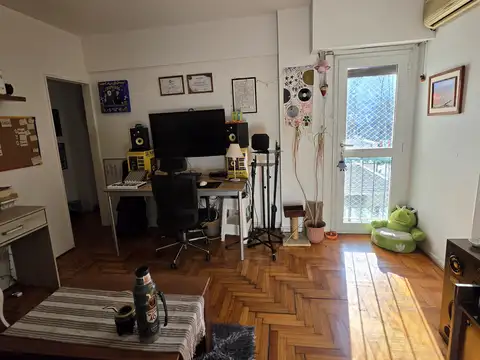 Av Cabildo 700, Piso 4