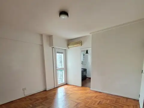 Av Cabildo 700, Piso 4
