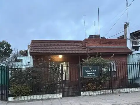 Casa 3 amb cochera y patio!