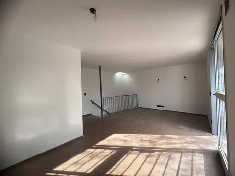 Departamento en Alquiler de 6 ambientes