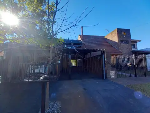 PH en venta - 2 Dormitorios 1 Baño - Castelar