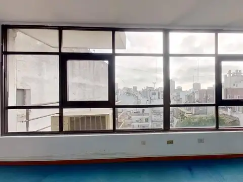 Oficina 5 ambientes con 3 baños