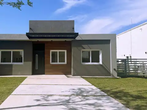 Casa en Venta en Pilar, USD 209.000