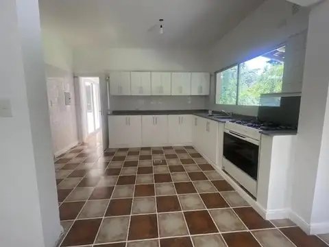 Casa en Venta con 4 cocheras