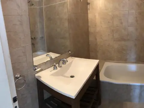 Departamento en Alquiler en Moron, $ 650.000