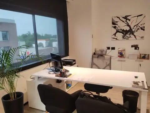 Oficina en Venta 25 años