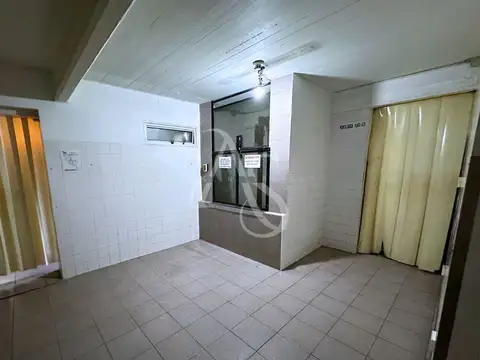Edificio Comercial - Villa Santos Tesei