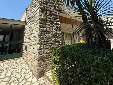 Casa  en Venta en Luján, G.B.A. Zona Oeste, Argentina
