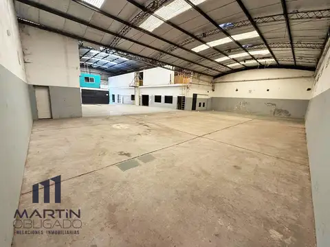 Depósito con oficinas en excelente zona de San Miguel