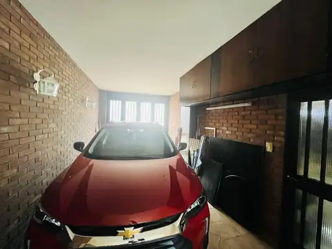 Casa 7 ambientes con 3 baños