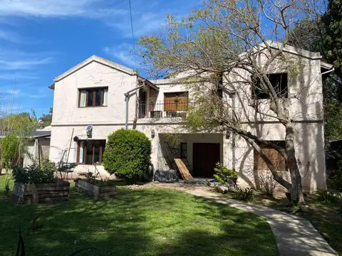 Casa en venta en el Triangulo Don Torcuato 6 Dormitorios