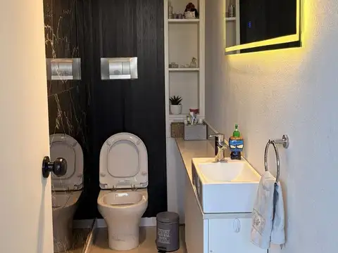 Casa en Alquiler en El Cantón, USD 2.600