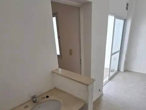 Oportunidad casa interna 2 dormitorios-patio-reciclada a nueva