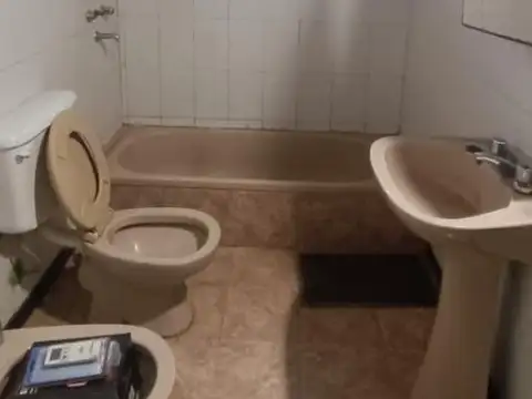 Casa en Alquiler con 1 cochera
