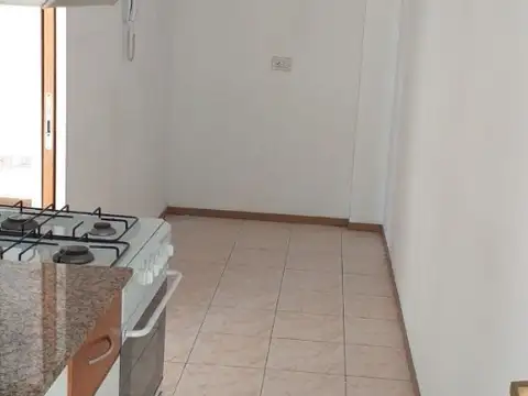 Departamento en Alquiler en Ramos Mejia Sur, $ 590.000