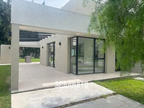 Casa en Alquiler de 3 dormitorios