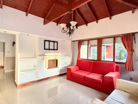 Casa en Venta con 1 cochera