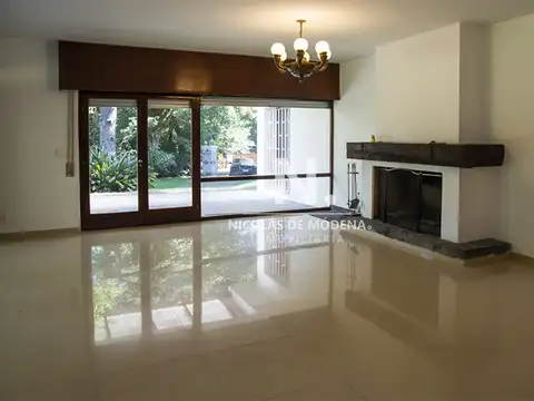 Casa 6 ambientes con 7 baños
