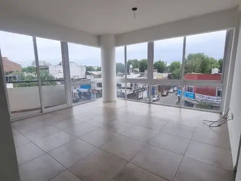 ALQUILER 3 AMN CON COCHERA TIGRE CENTRO