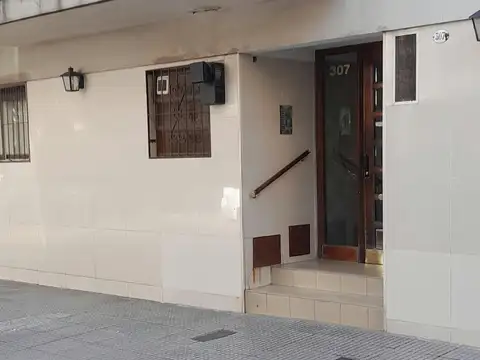 Francisco Acuña De Figueroa 300, Piso 4