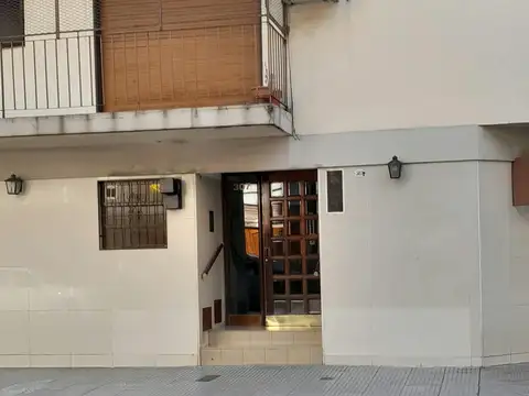 DUEÑO EXCELENTE 2 AMBIENTES OPORTUNIDAD APTO PROFESIONAL