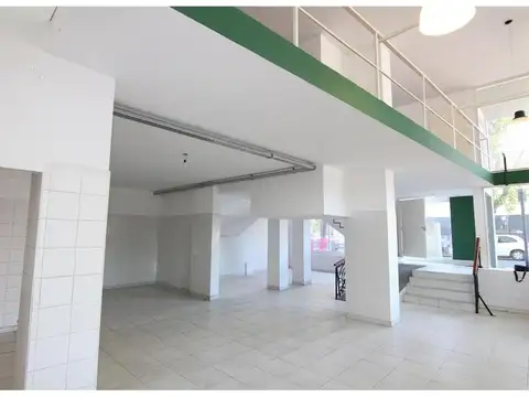 Local en Venta Via Pública