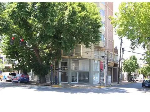  BURATTI Venta Muy buen Local en esquina s/Maipú y San Lorenzo, excelente ubicación