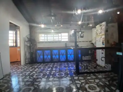 Depto Tipo Casa 3 ambientes con 2 baños