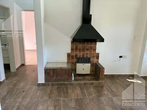 Casa 5 ambientes con 1 baño