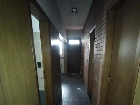 Casa 6 ambientes con 3 baños