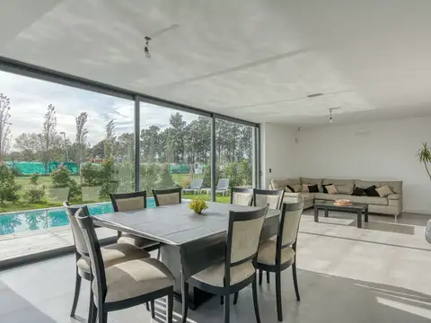VENTA CASA EN EL BARRIO "SAN IGNACIO CHICO"