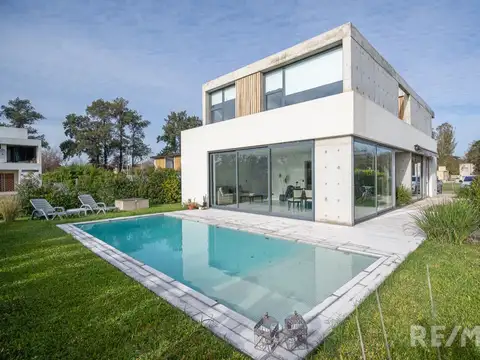 VENTA CASA EN EL BARRIO "SAN IGNACIO CHICO"