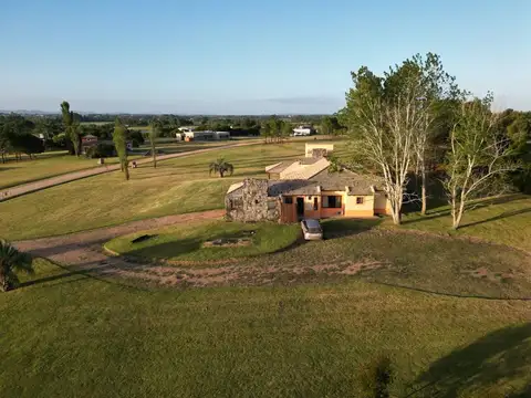 Casa 5 ambientes con 3 baños