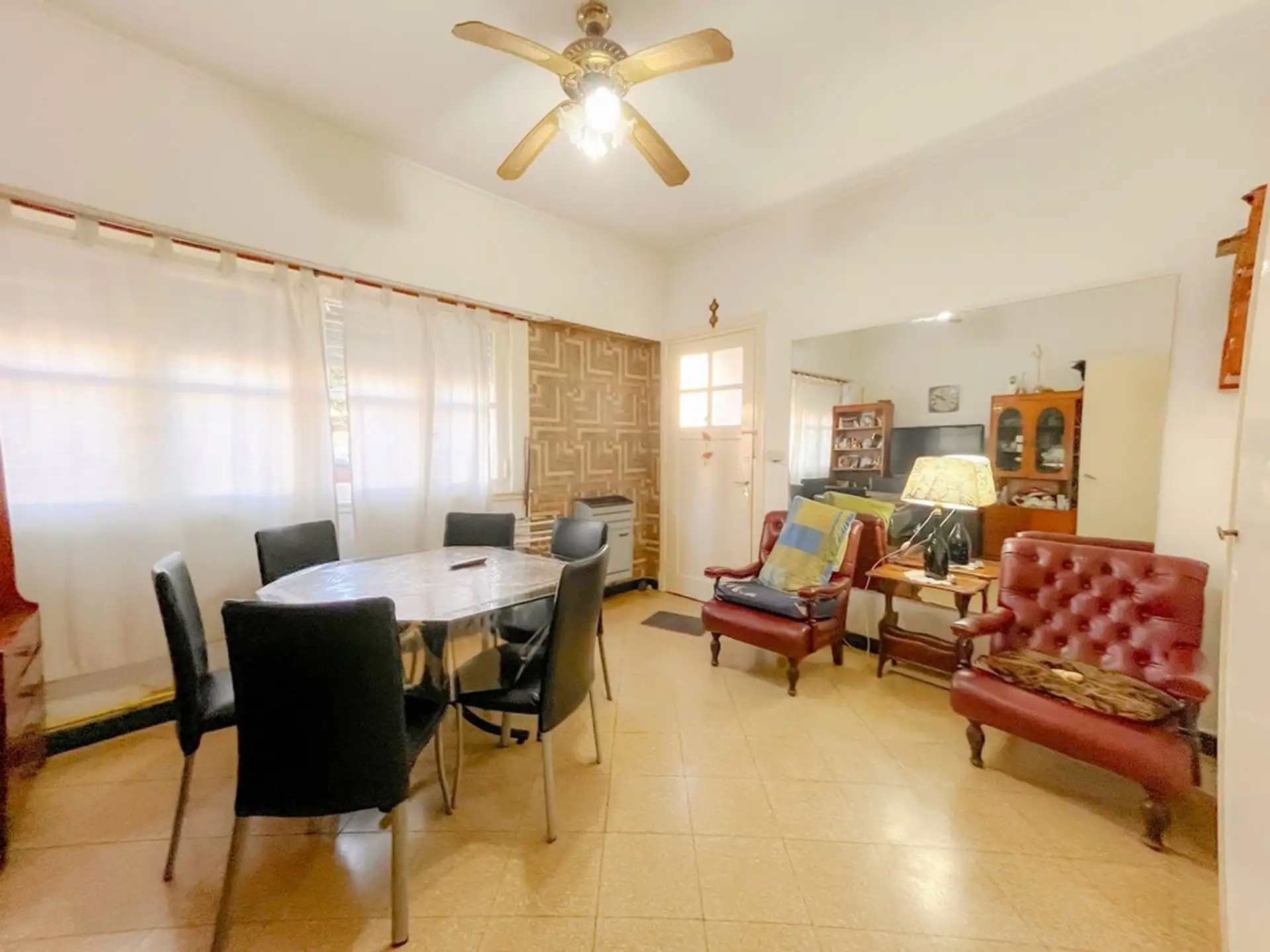 VENTA CASA EN PH 81M2 CUBIERTOS 100M2 DESCUBIERTOS
