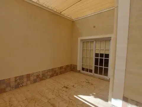 Casa 3 ambientes con 1 baño